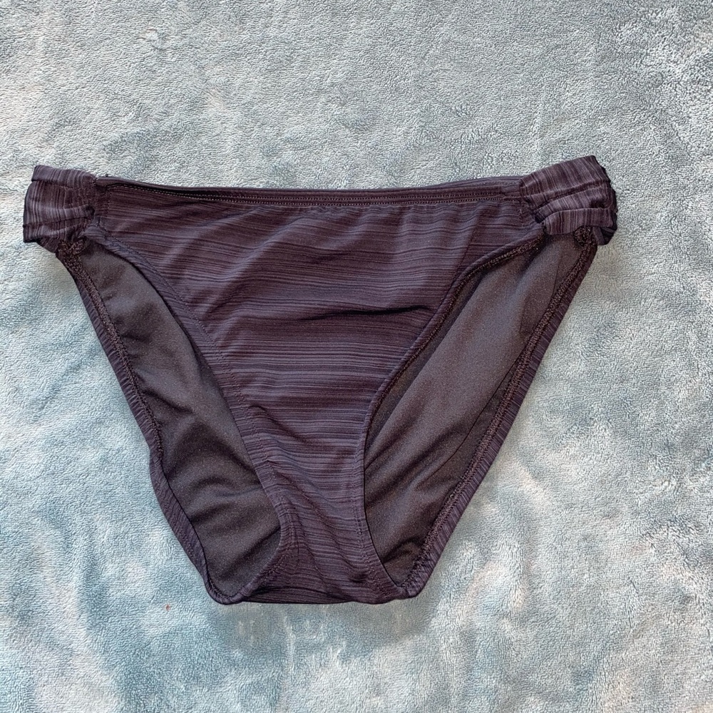 Full coverage swim bottoms